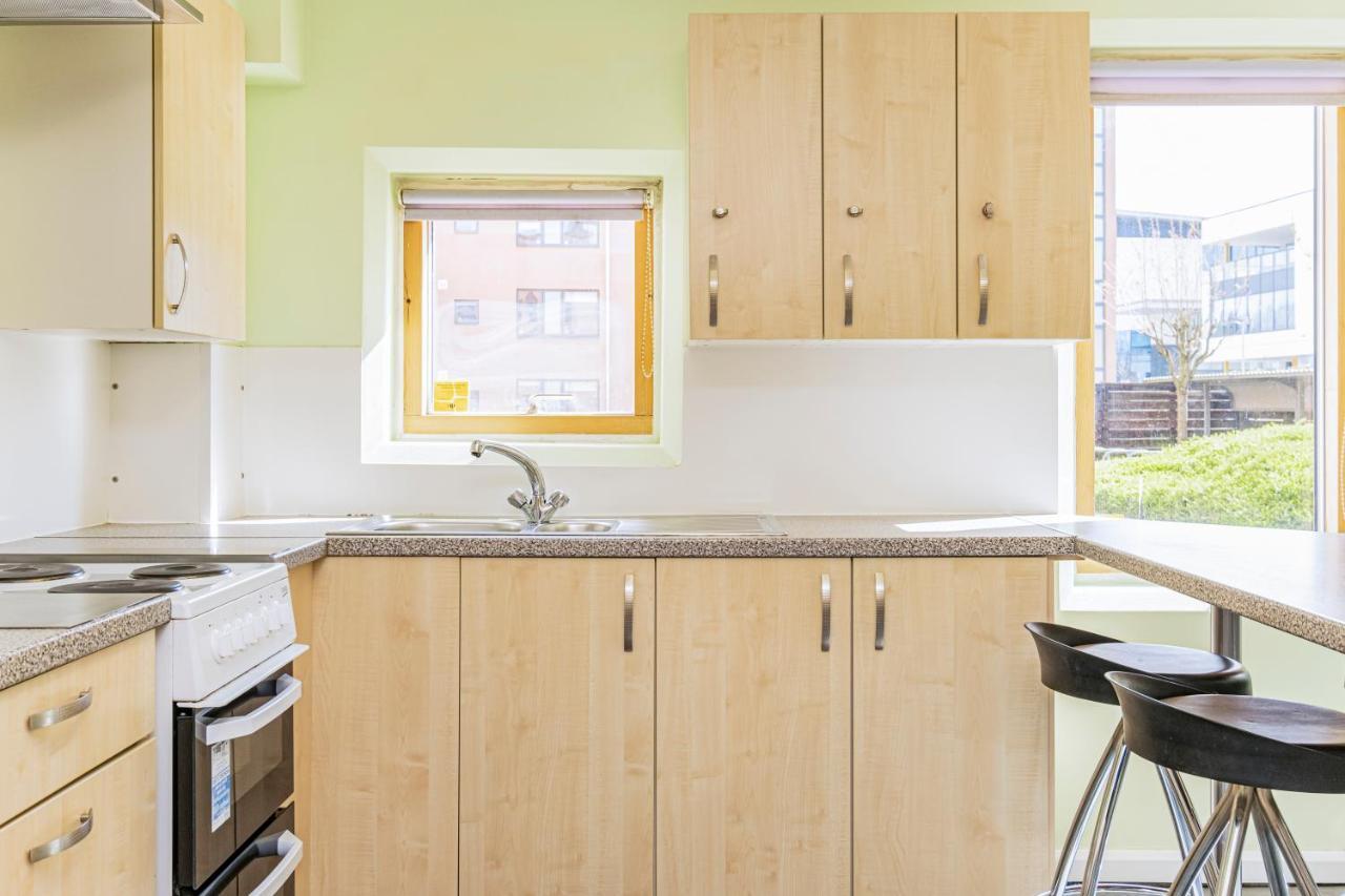 Vibrant Ensuite Rooms, Hatfield - Sk Экстерьер фото